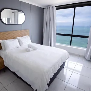  Apartment The Odeon Beachfront